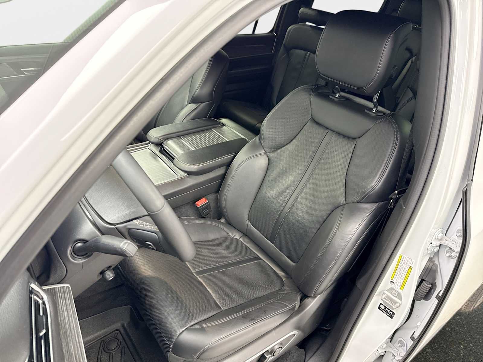 2023 Jeep Wagoneer Series III