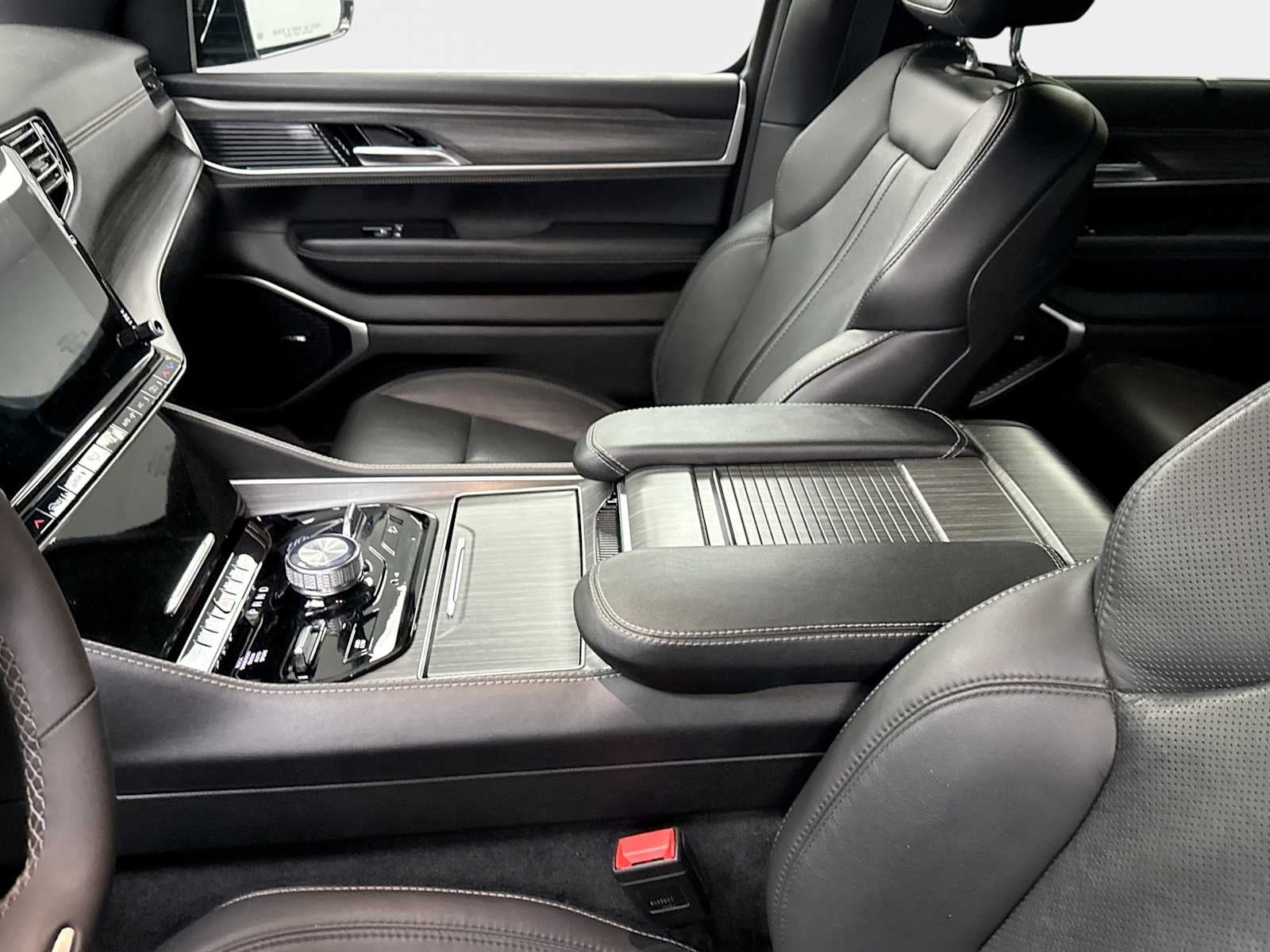 2023 Jeep Wagoneer Series III