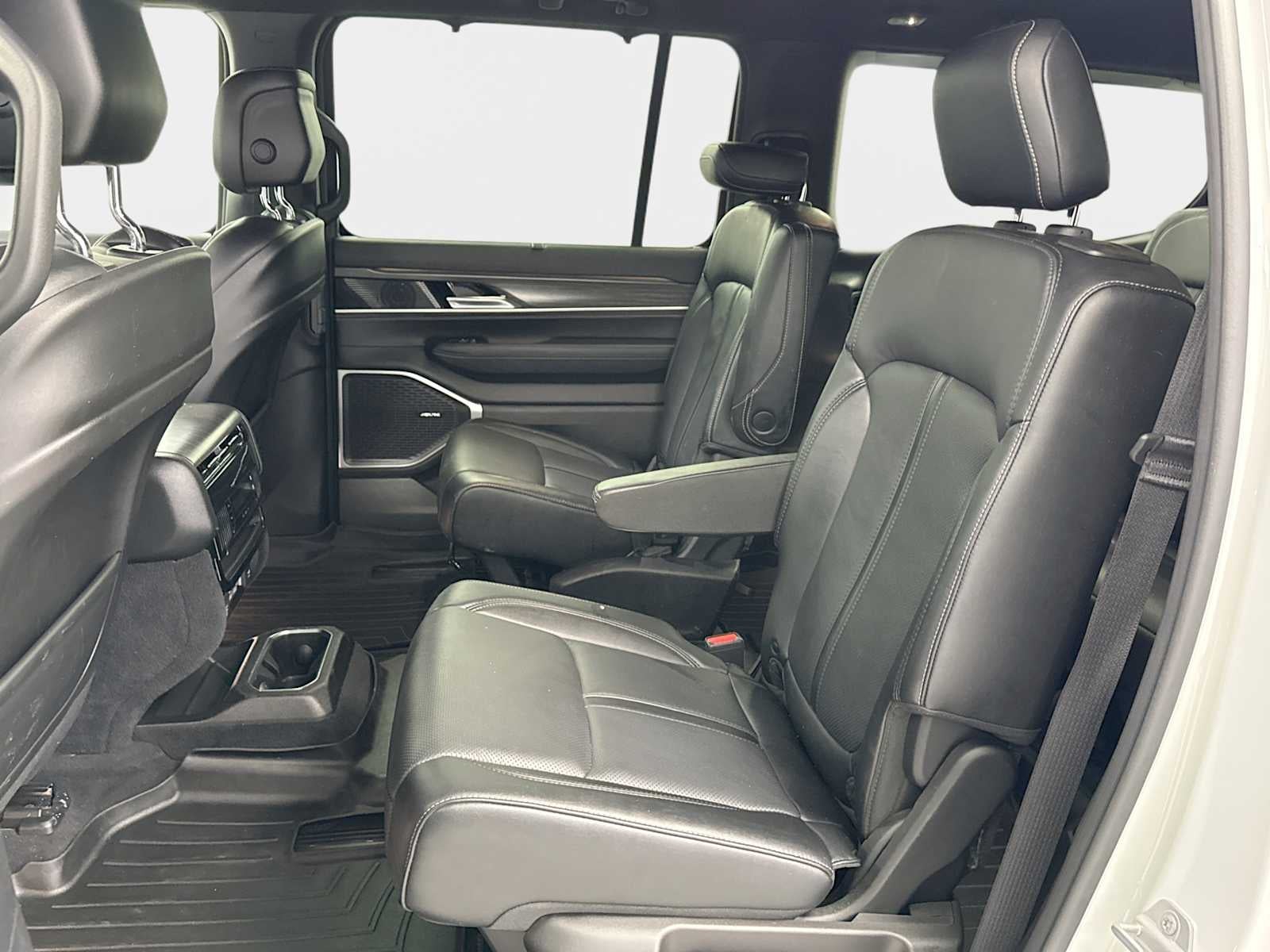 2023 Jeep Wagoneer Series III