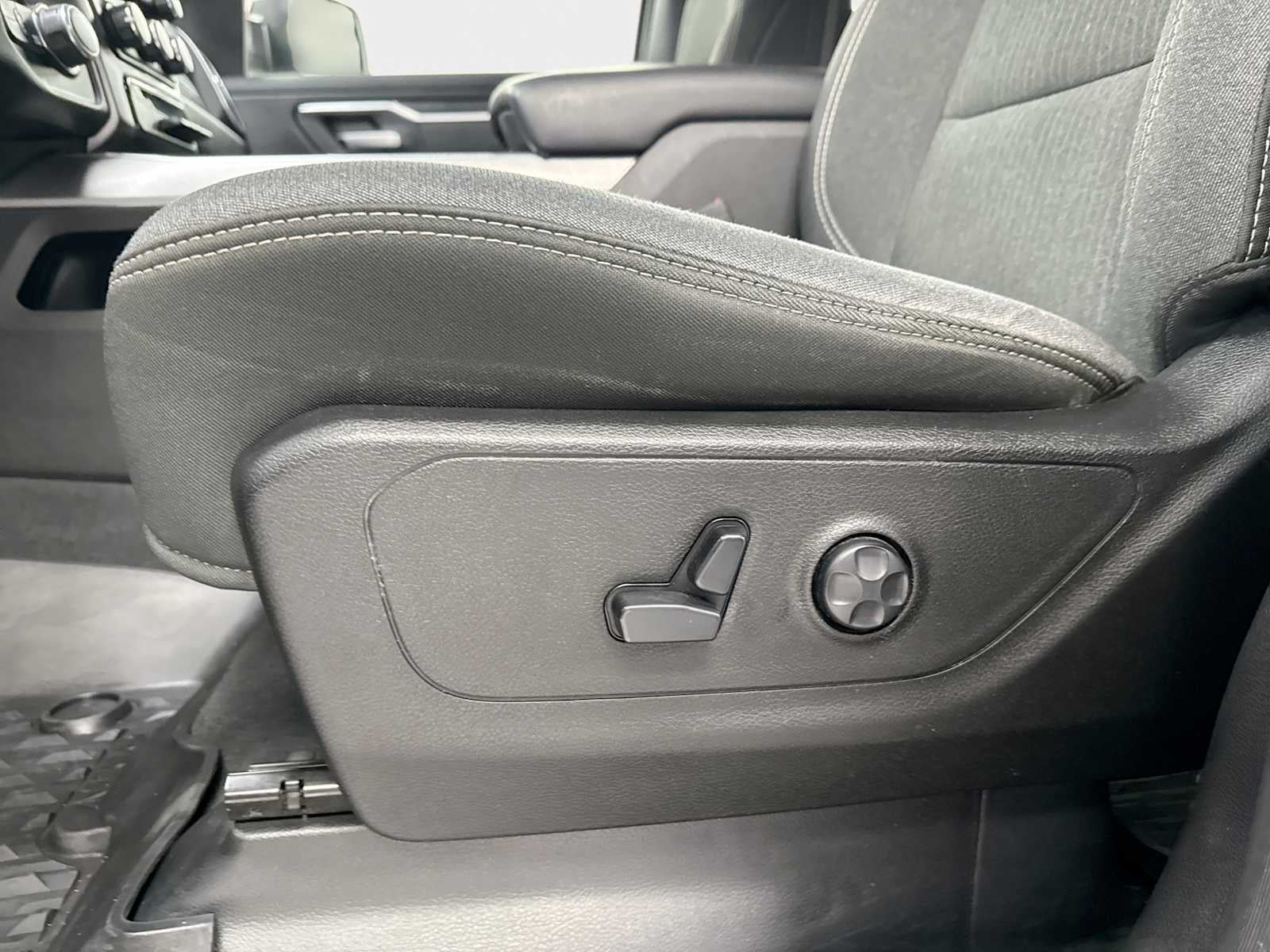 2019 RAM 1500 Big Horn/Lone Star Crew Cab 4x4 5'7" Box