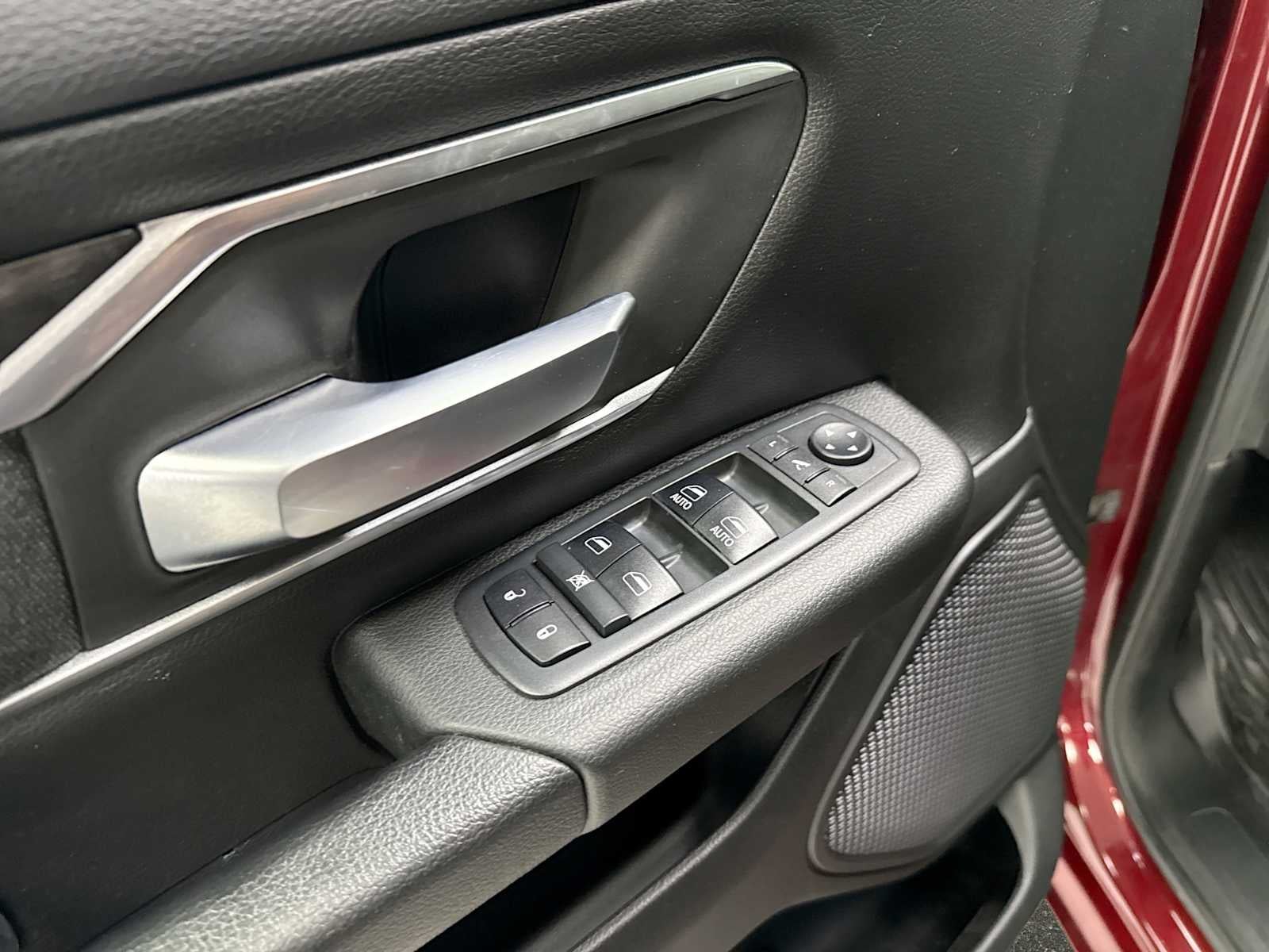 2019 RAM 1500 Big Horn/Lone Star Crew Cab 4x4 5'7" Box