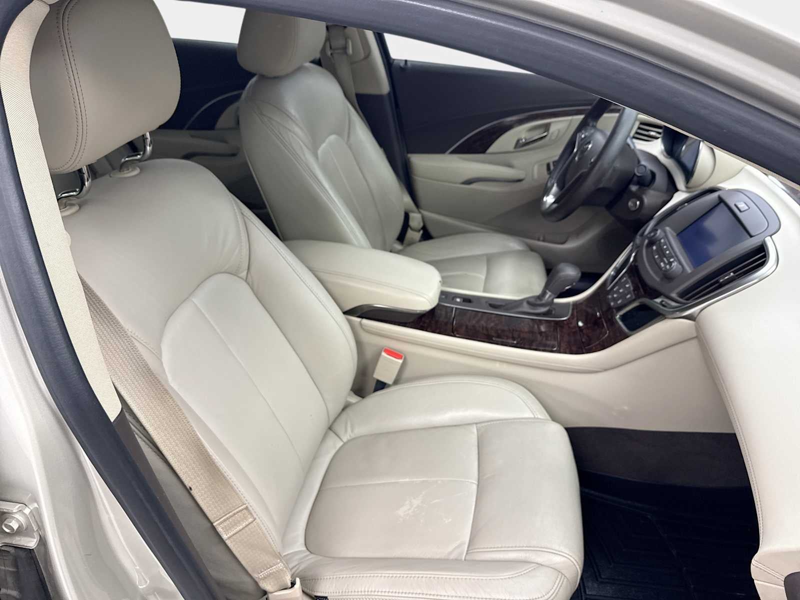 2016 Buick LaCrosse Base