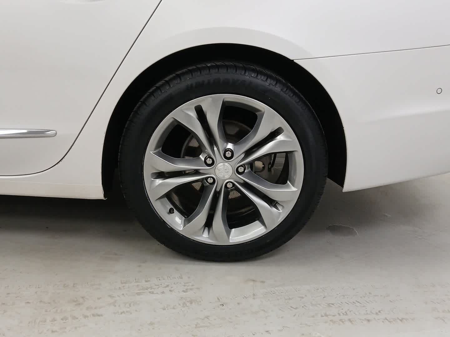 2019 Buick LaCrosse Avenir