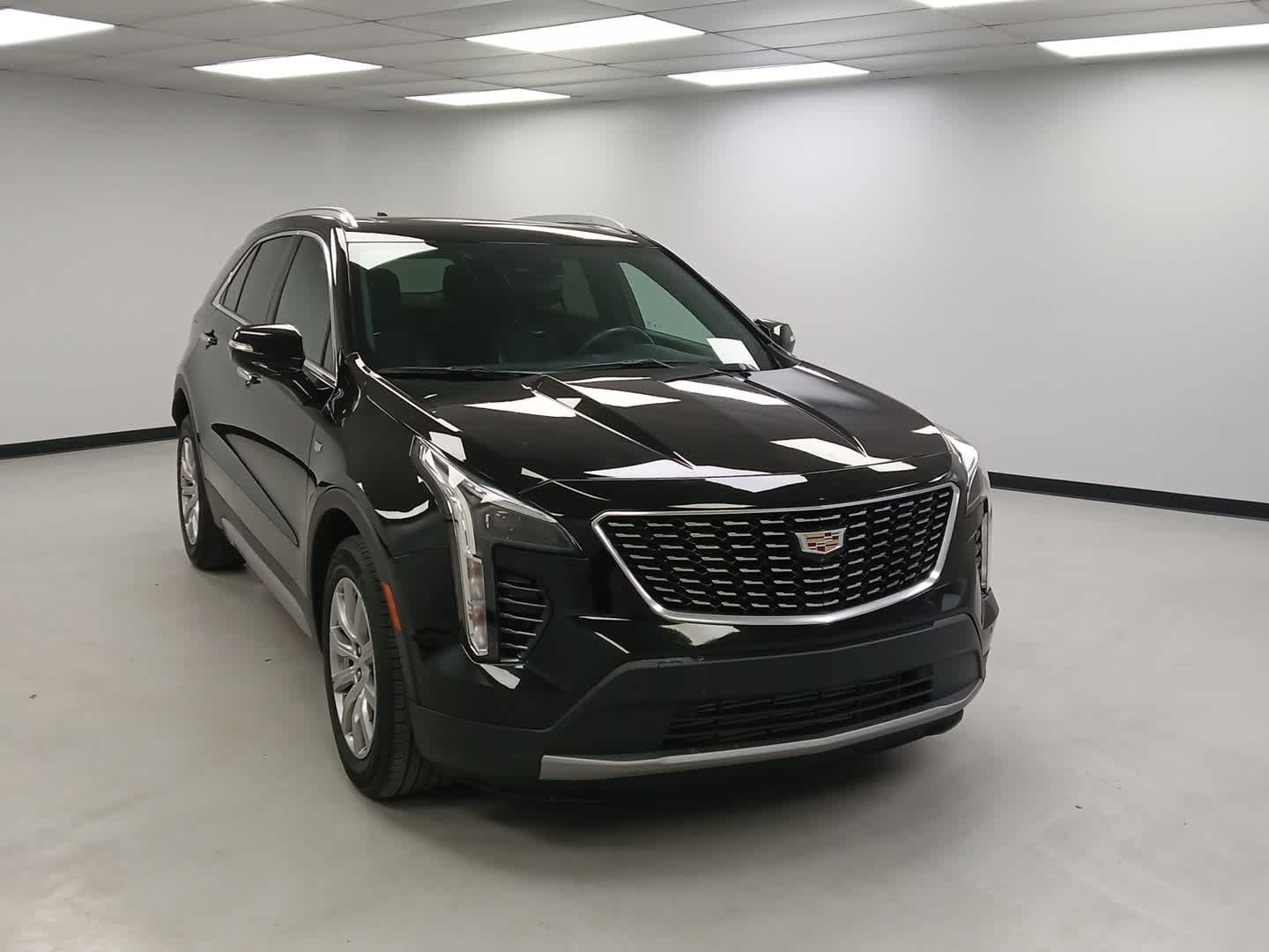 2022 Cadillac XT4 Premium Luxury