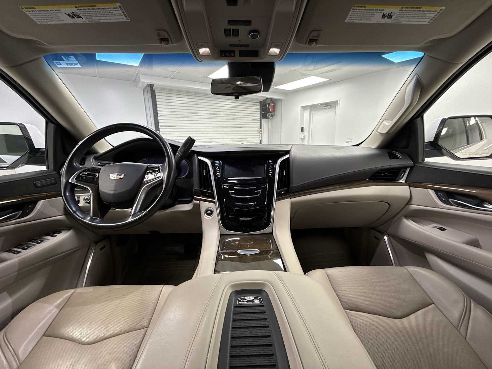 2019 Cadillac Escalade Luxury