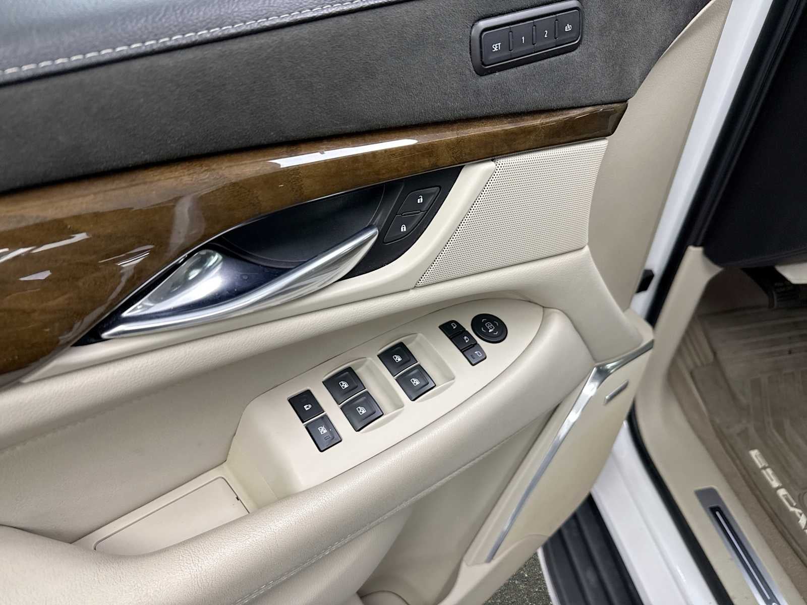 2019 Cadillac Escalade Luxury