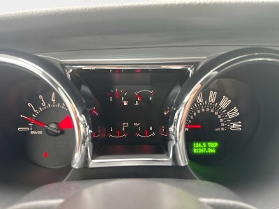 2005 Ford Mustang GT Deluxe
