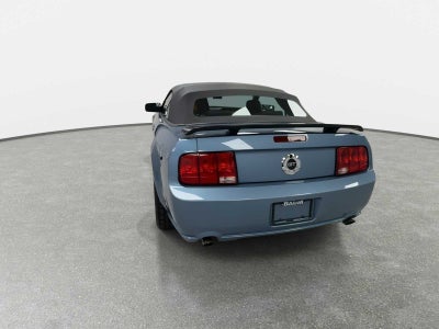 2005 Ford Mustang GT Deluxe
