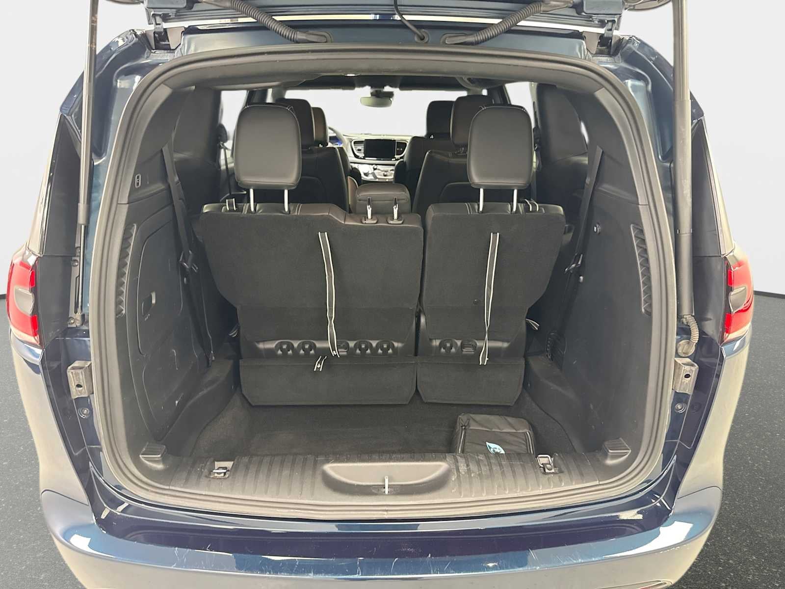 2022 Chrysler Pacifica Hybrid Touring L