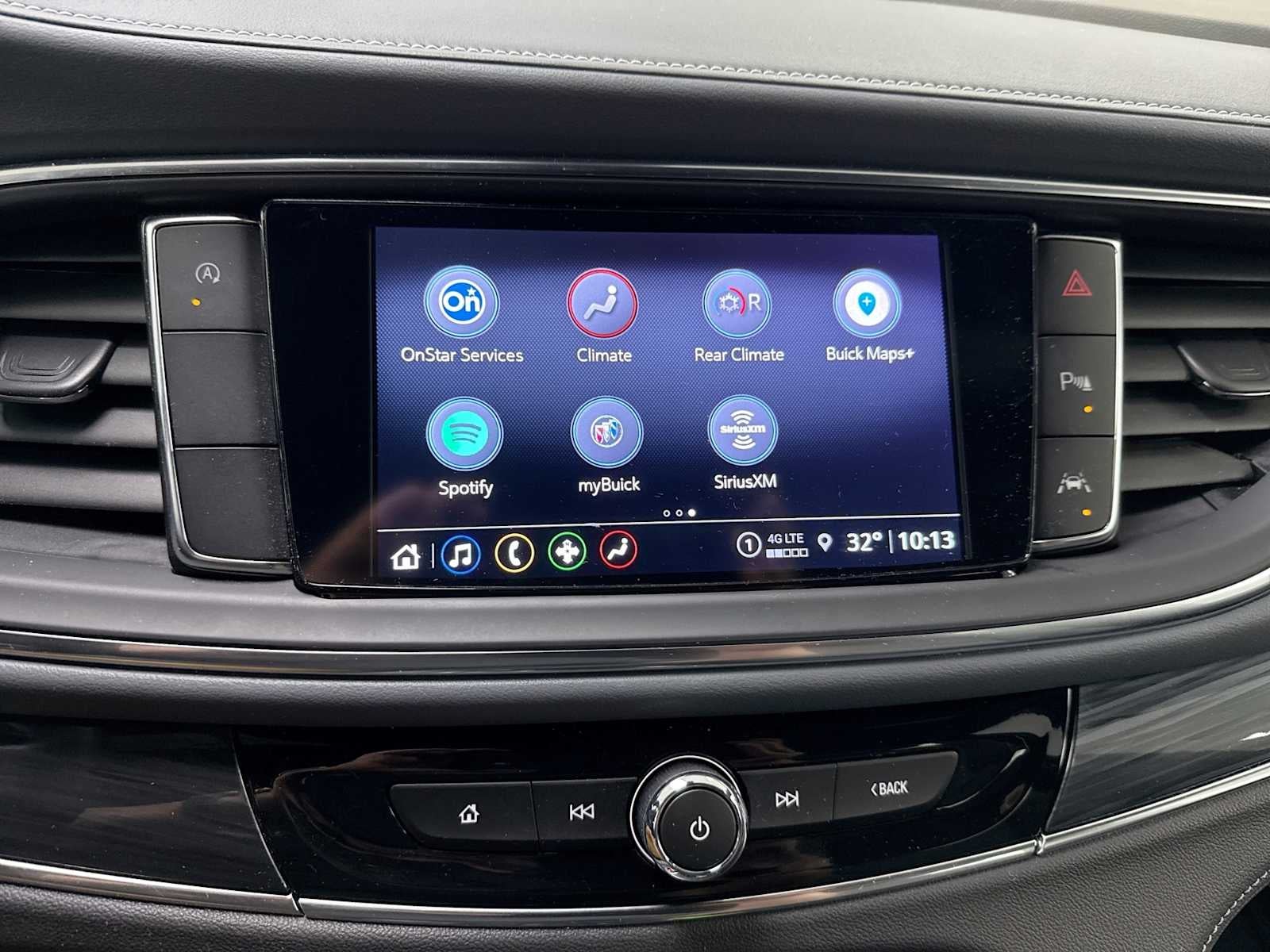 2024 Buick Enclave Essence