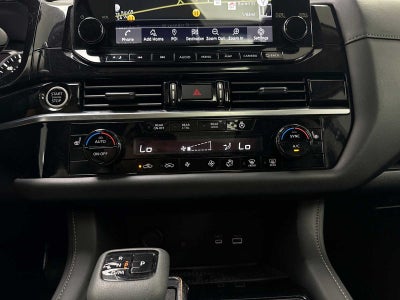 2024 Nissan Pathfinder SL 4WD