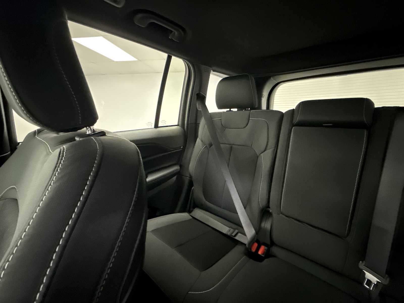 2026 Jeep Grand Cherokee GRAND CHEROKEE LAREDO X 4X4