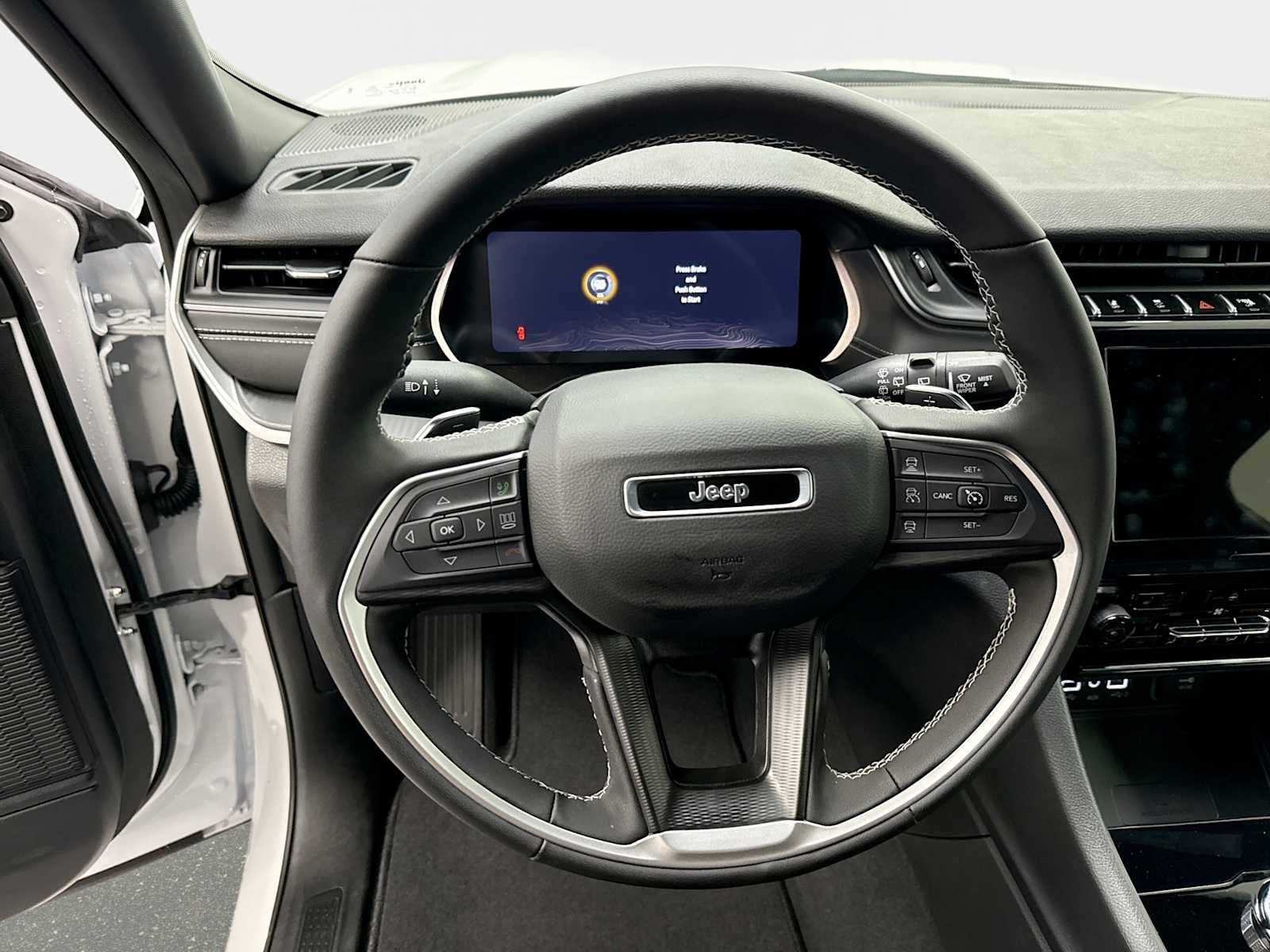 2026 Jeep Grand Cherokee GRAND CHEROKEE LAREDO X 4X4