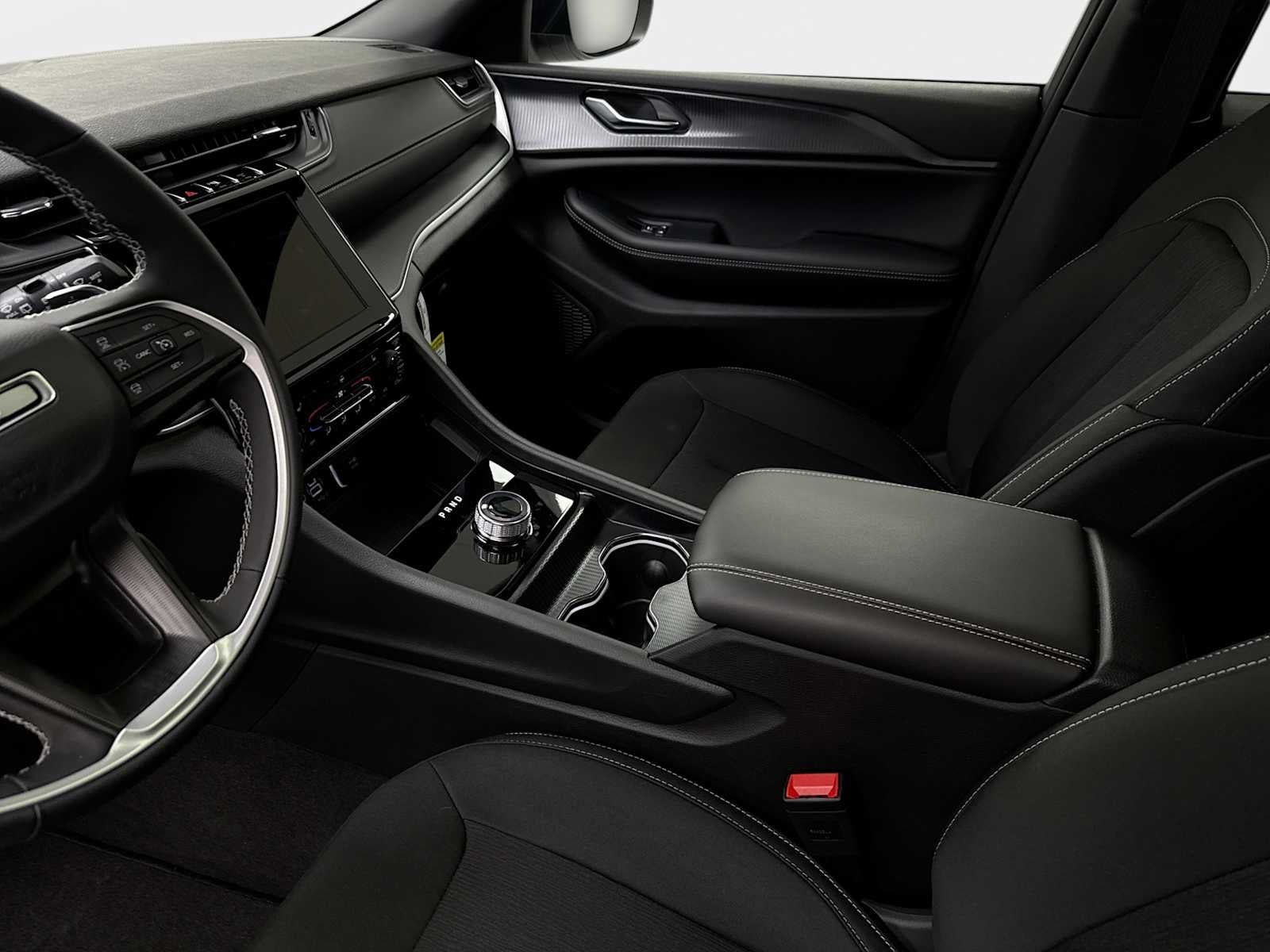 2026 Jeep Grand Cherokee GRAND CHEROKEE LAREDO X 4X4