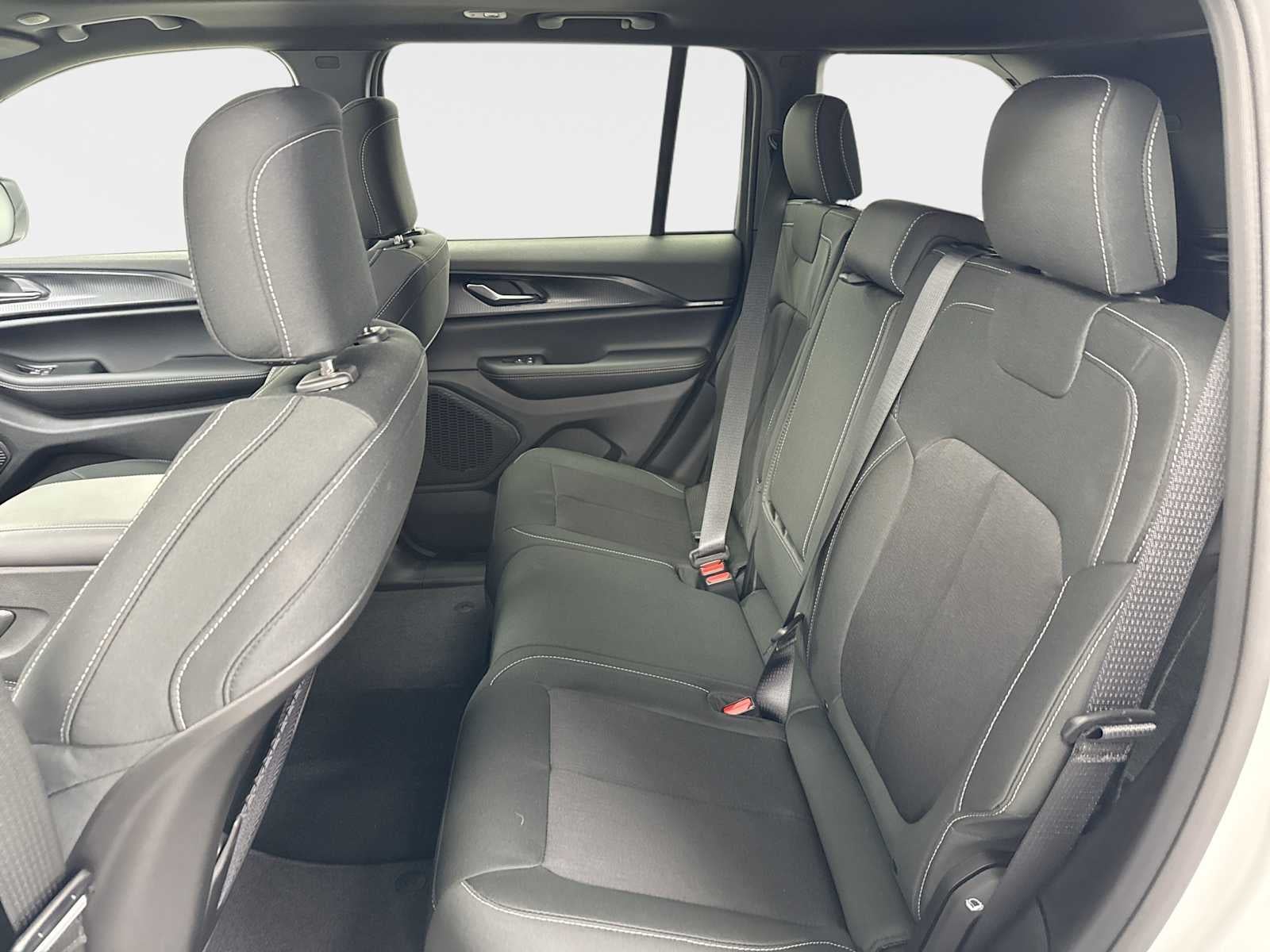 2026 Jeep Grand Cherokee GRAND CHEROKEE LAREDO X 4X4