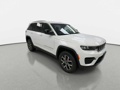 2027 Jeep Grand Cherokee GRAND CHEROKEE LAREDO X 4X4