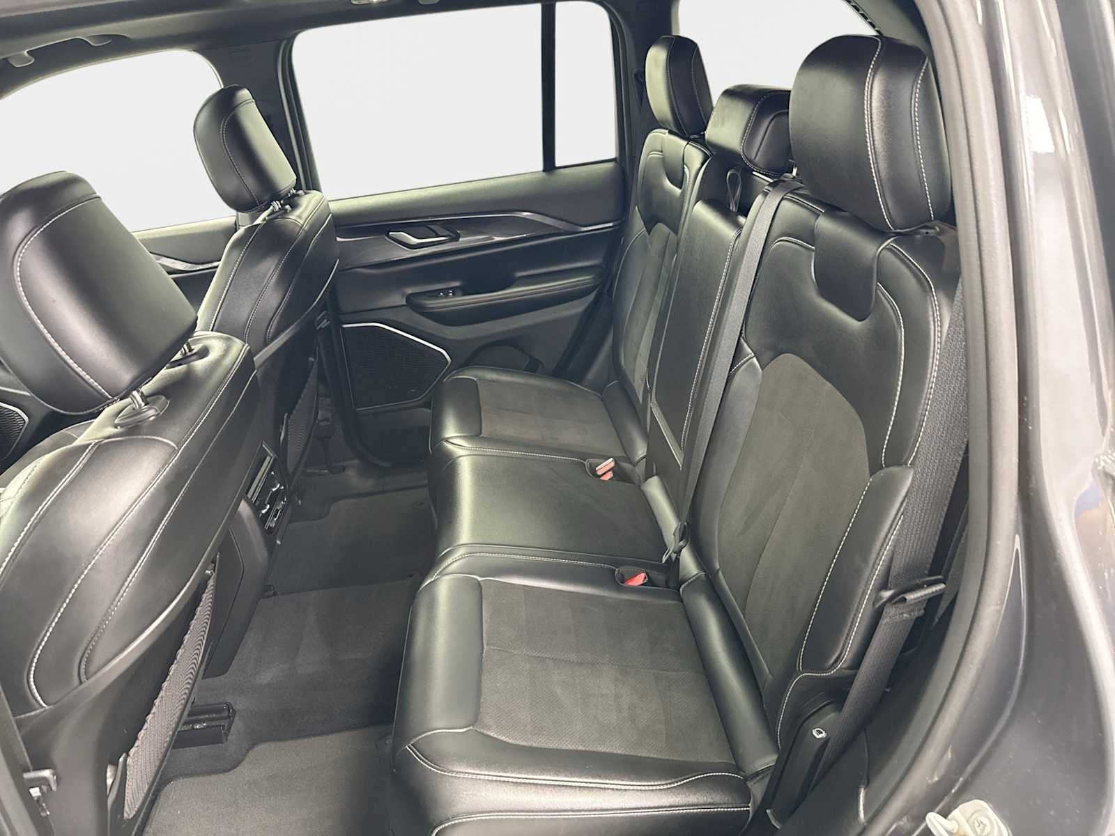 2022 Jeep Grand Cherokee Altitude 4x4