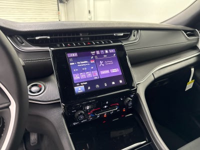 2025 Jeep Grand Cherokee GRAND CHEROKEE LAREDO 4X4