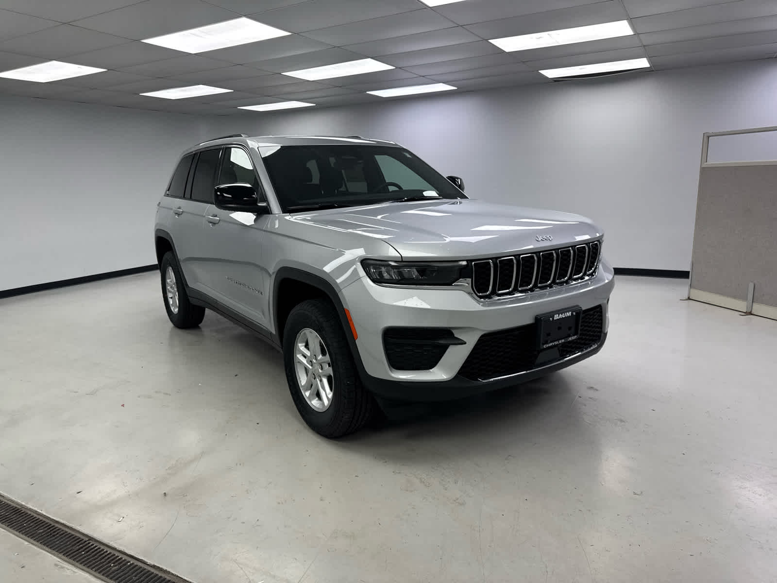 2025 Jeep Grand Cherokee GRAND CHEROKEE LAREDO 4X4