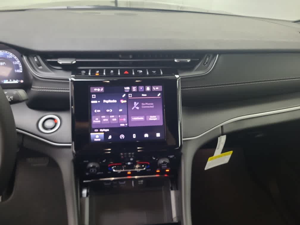 2025 Jeep Grand Cherokee GRAND CHEROKEE LAREDO 4X4