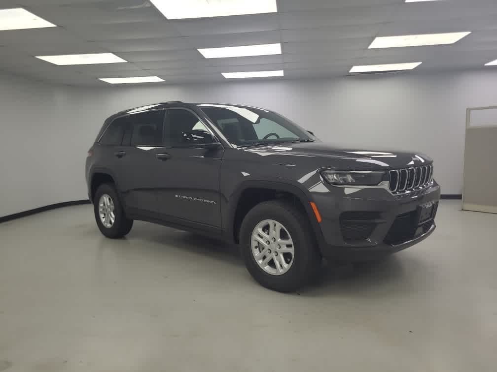 2025 Jeep Grand Cherokee GRAND CHEROKEE LAREDO 4X4