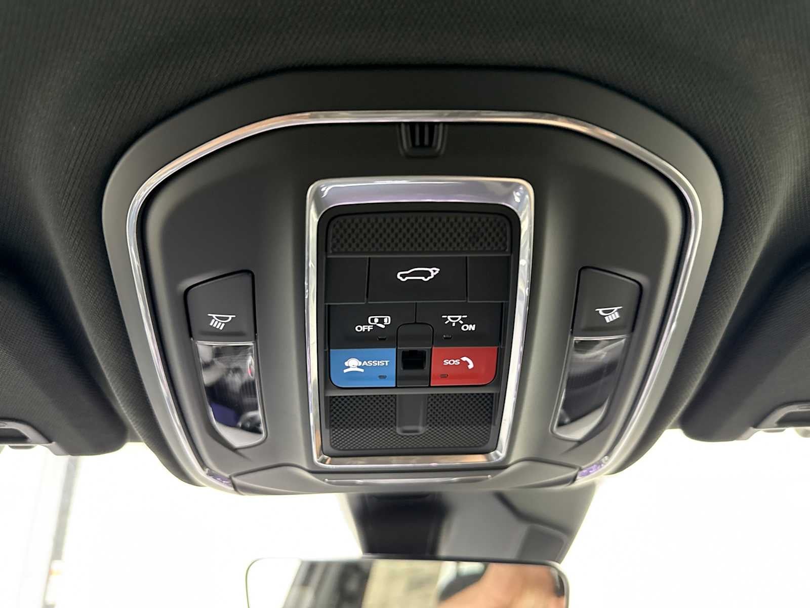 2025 Jeep Grand Cherokee GRAND CHEROKEE LAREDO 4X4