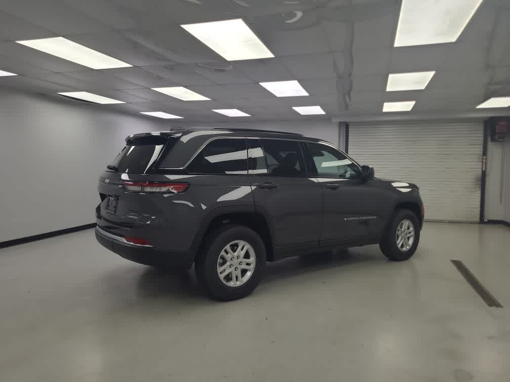 2025 Jeep Grand Cherokee GRAND CHEROKEE LAREDO 4X4