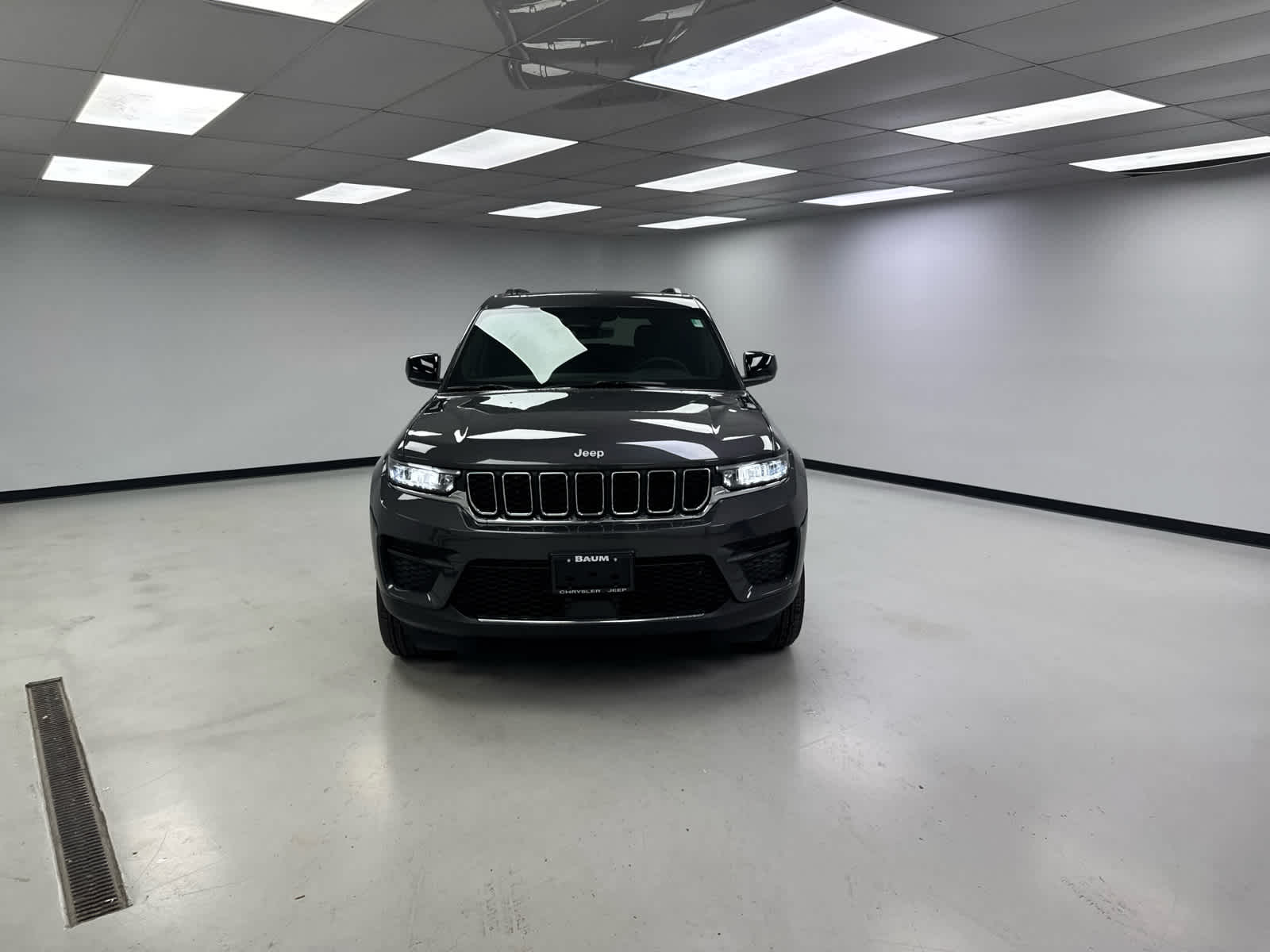 2025 Jeep Grand Cherokee GRAND CHEROKEE LAREDO X 4X4