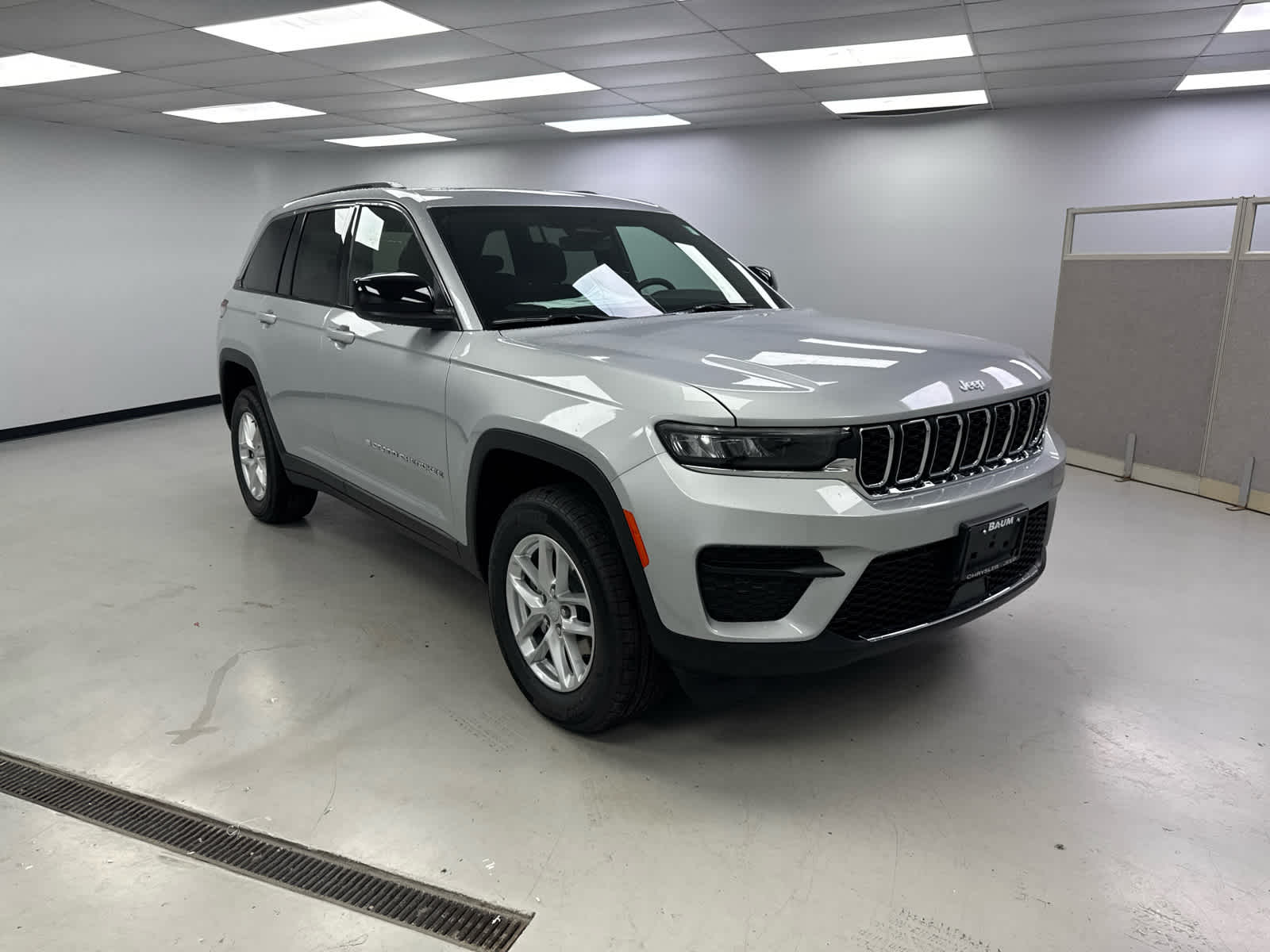 2025 Jeep Grand Cherokee GRAND CHEROKEE LAREDO X 4X4