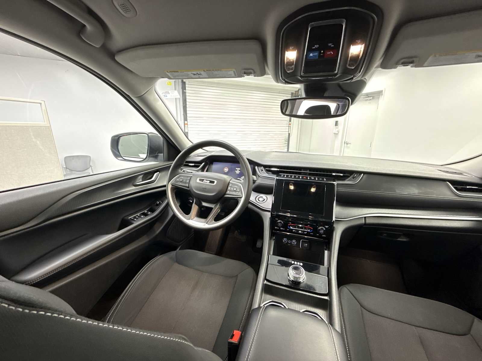 2024 Jeep Grand Cherokee Laredo 4x4