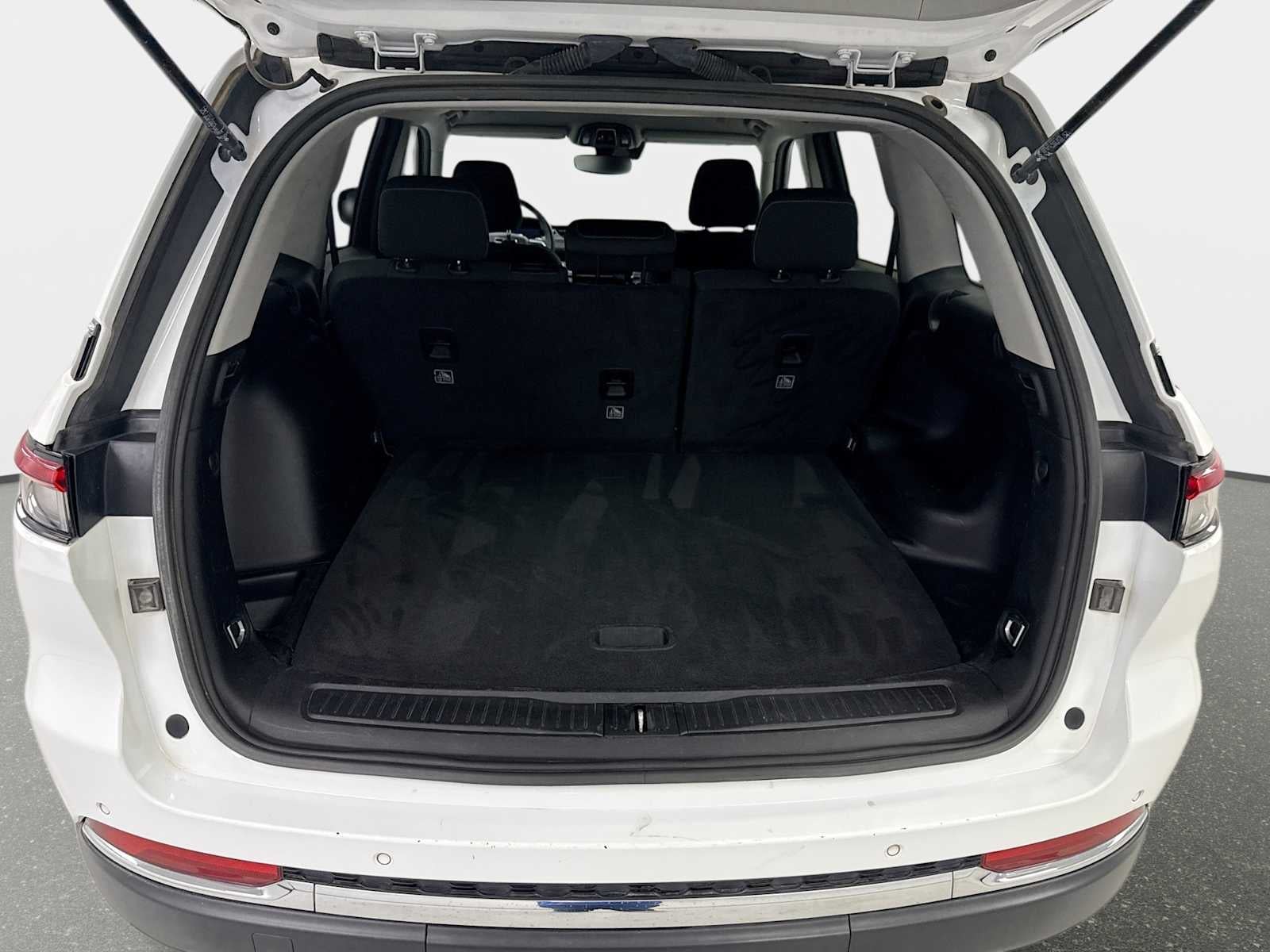 2024 Jeep Grand Cherokee Laredo 4x4