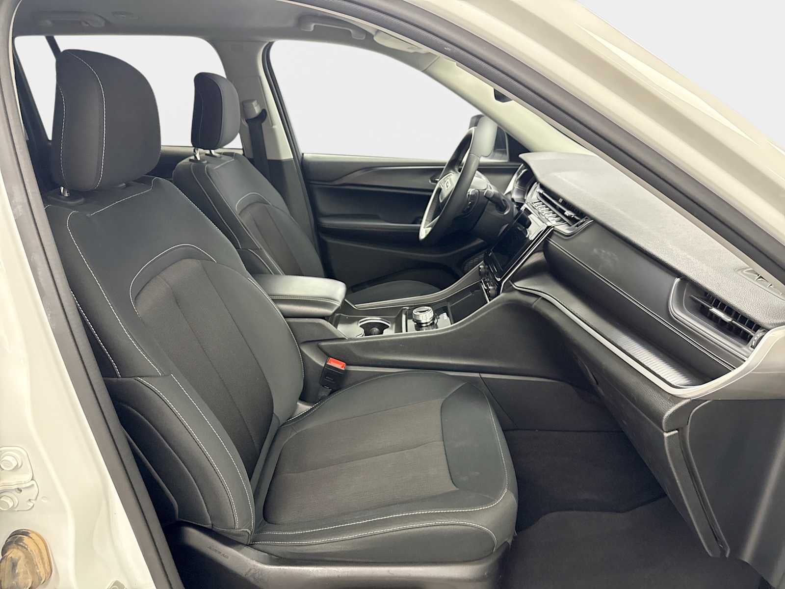 2024 Jeep Grand Cherokee Laredo 4x4