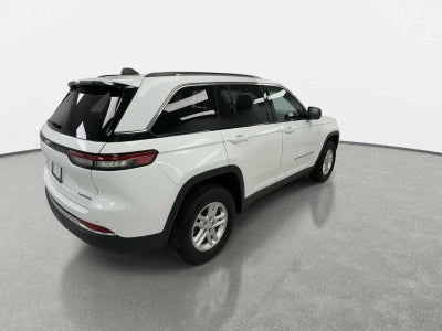 2024 Jeep Grand Cherokee Laredo 4x4