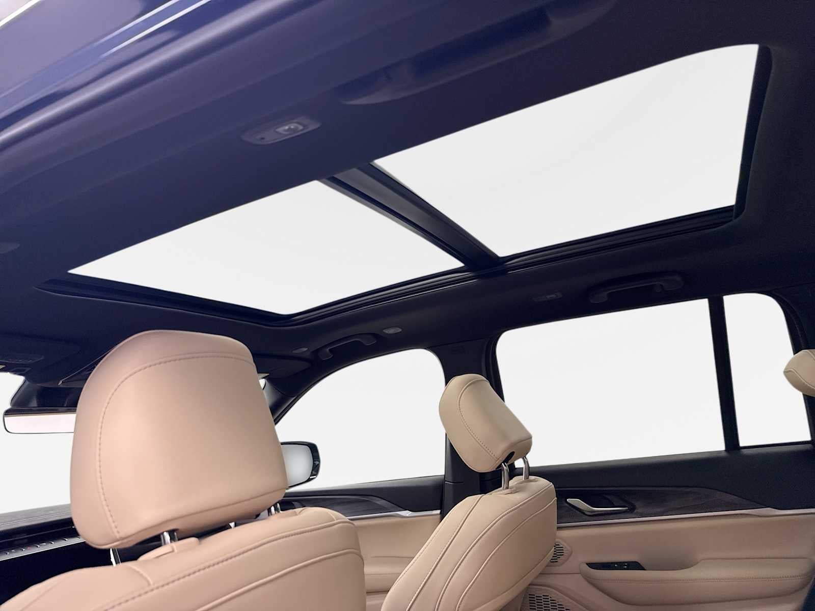 2027 Jeep Grand Cherokee GRAND CHEROKEE LIMITED 4X4