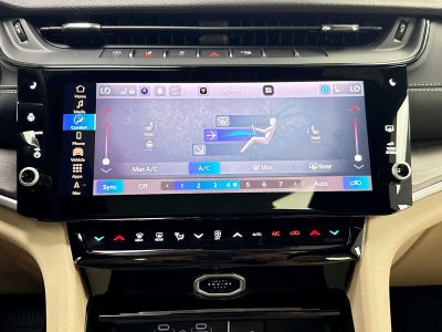 2027 Jeep Grand Cherokee GRAND CHEROKEE LIMITED 4X4
