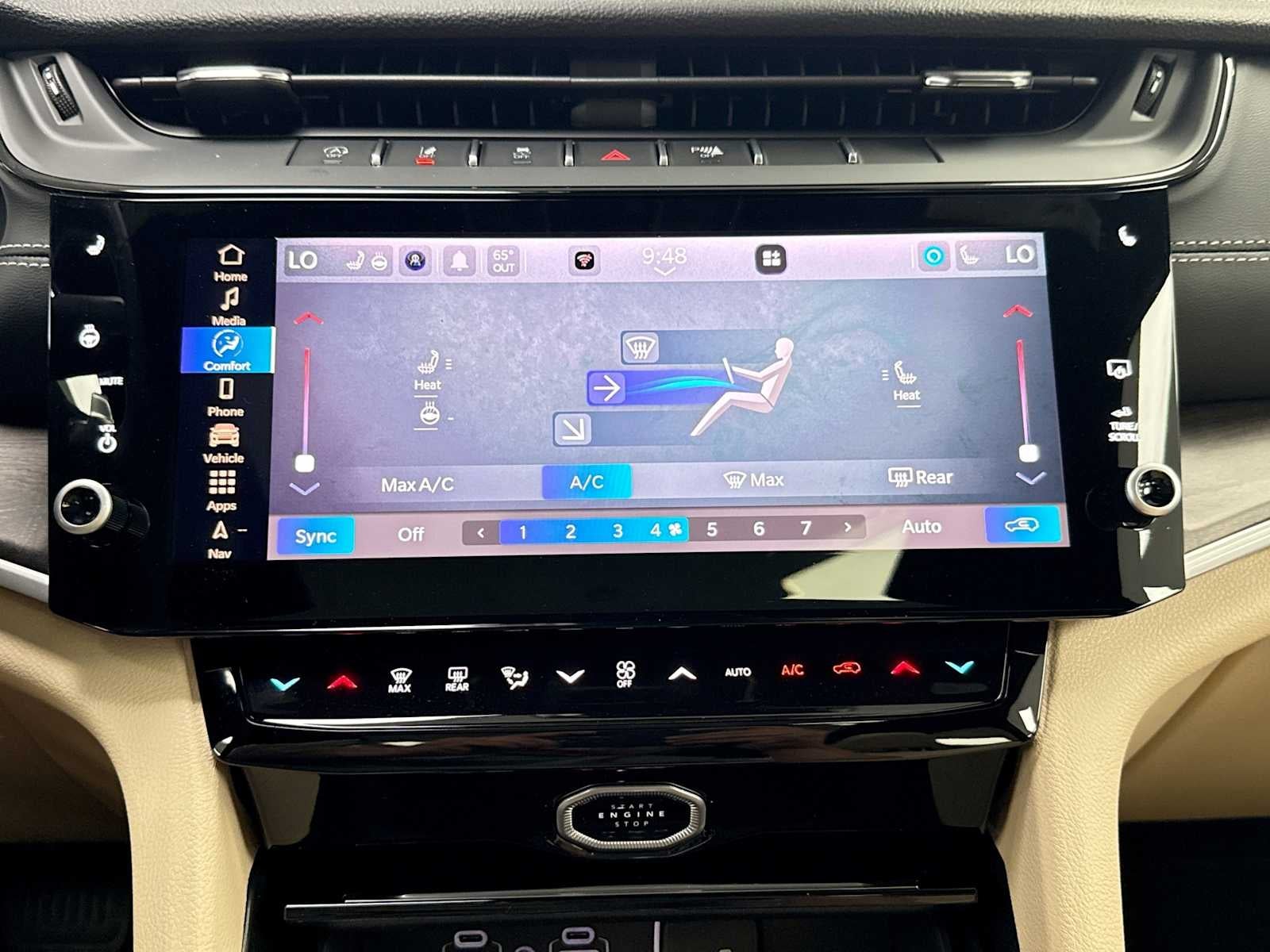 2027 Jeep Grand Cherokee GRAND CHEROKEE LIMITED 4X4