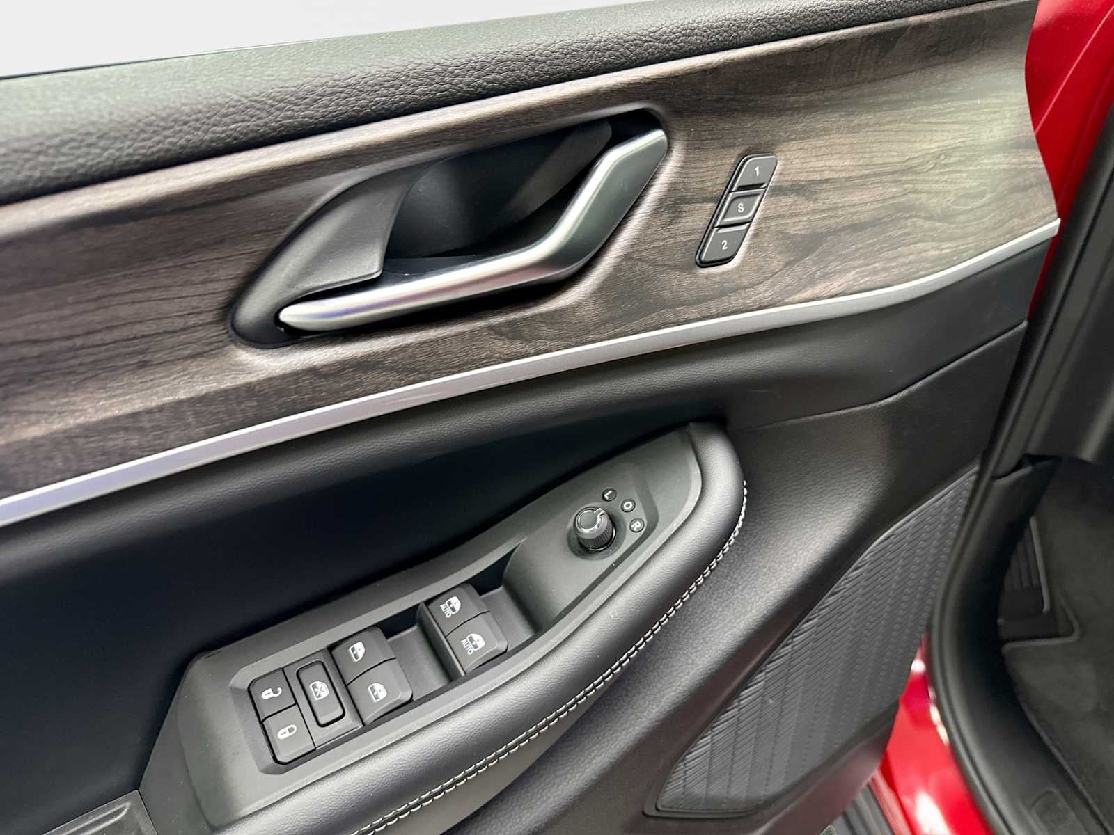 2027 Jeep Grand Cherokee GRAND CHEROKEE LIMITED 4X4