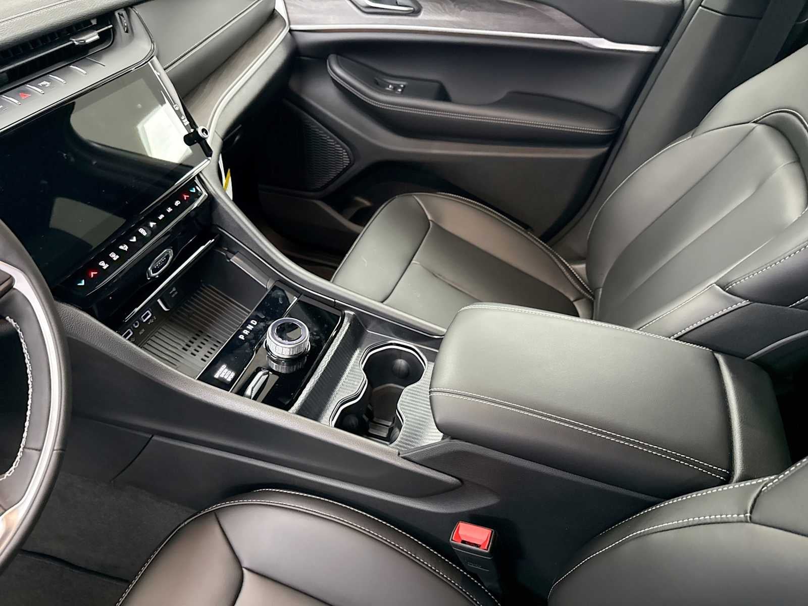 2027 Jeep Grand Cherokee GRAND CHEROKEE LIMITED 4X4