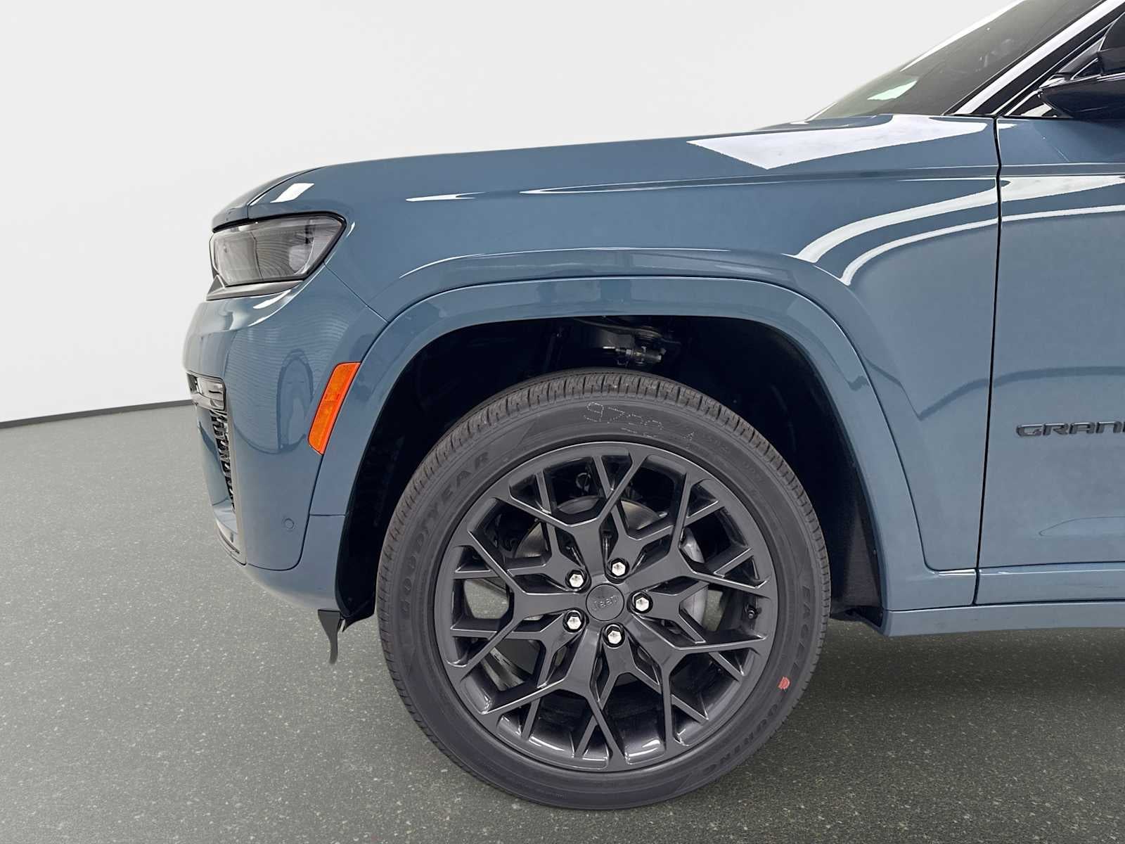 2026 Jeep Grand Cherokee GRAND CHEROKEE SUMMIT 4X4