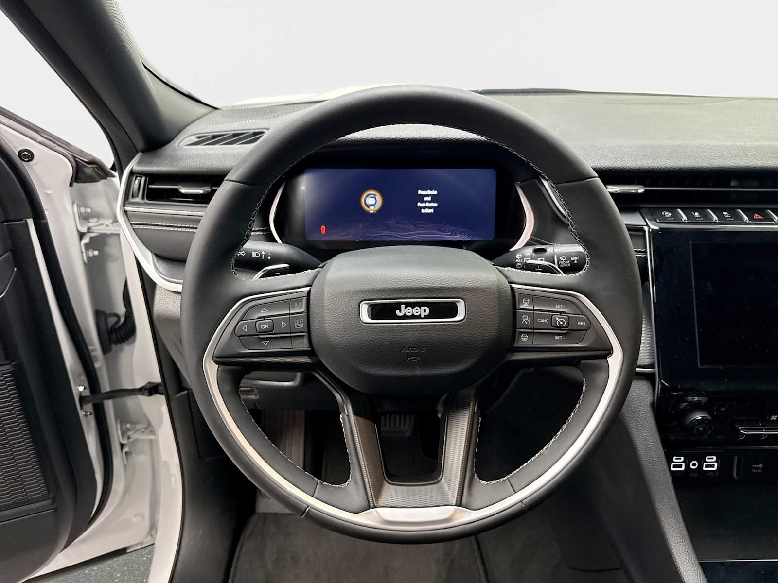 2024 Jeep Grand Cherokee L Altitude 4x4