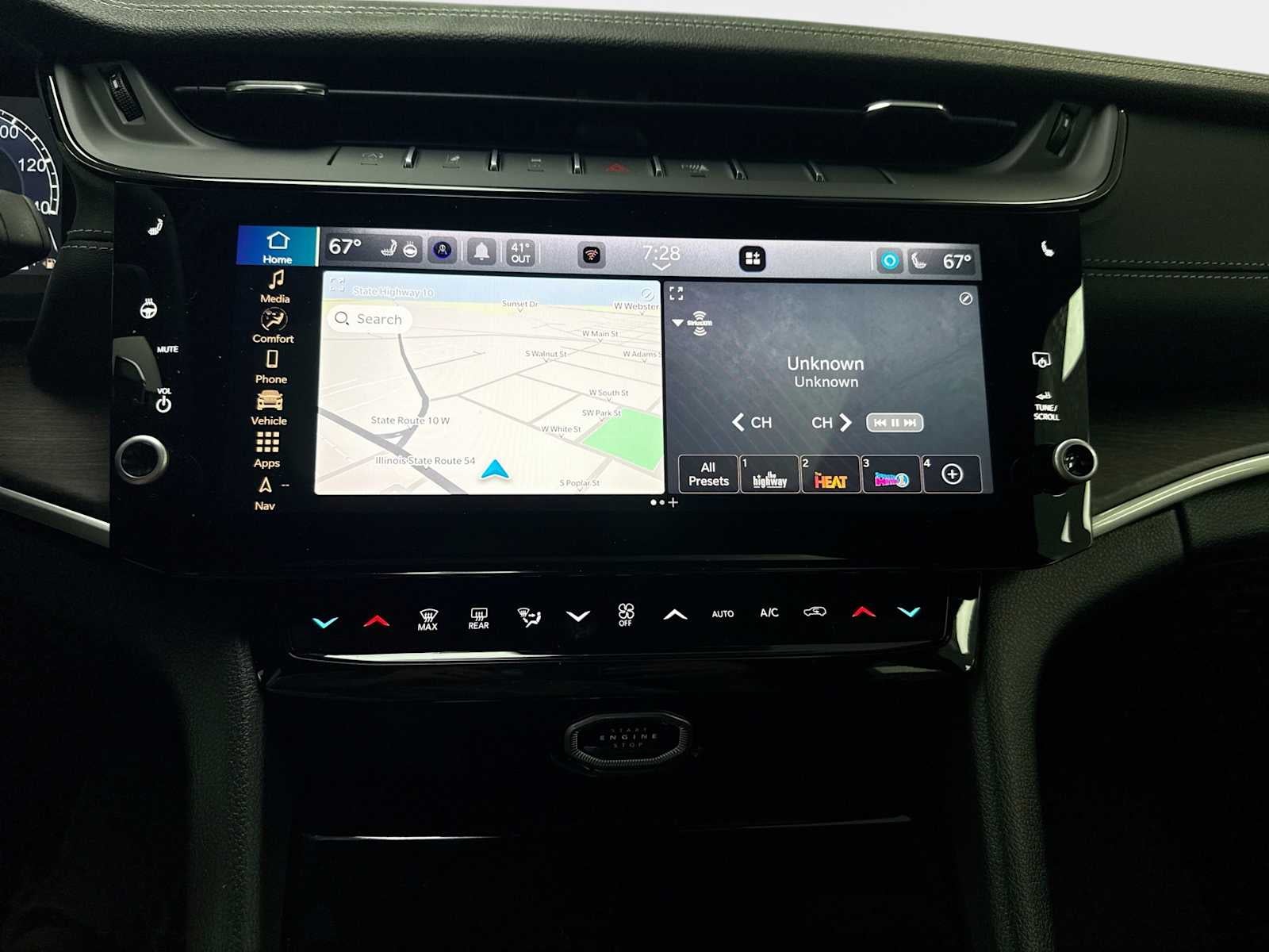 2027 Jeep Grand Cherokee L GRAND CHEROKEE L LAREDO ALTITUDE 4X4