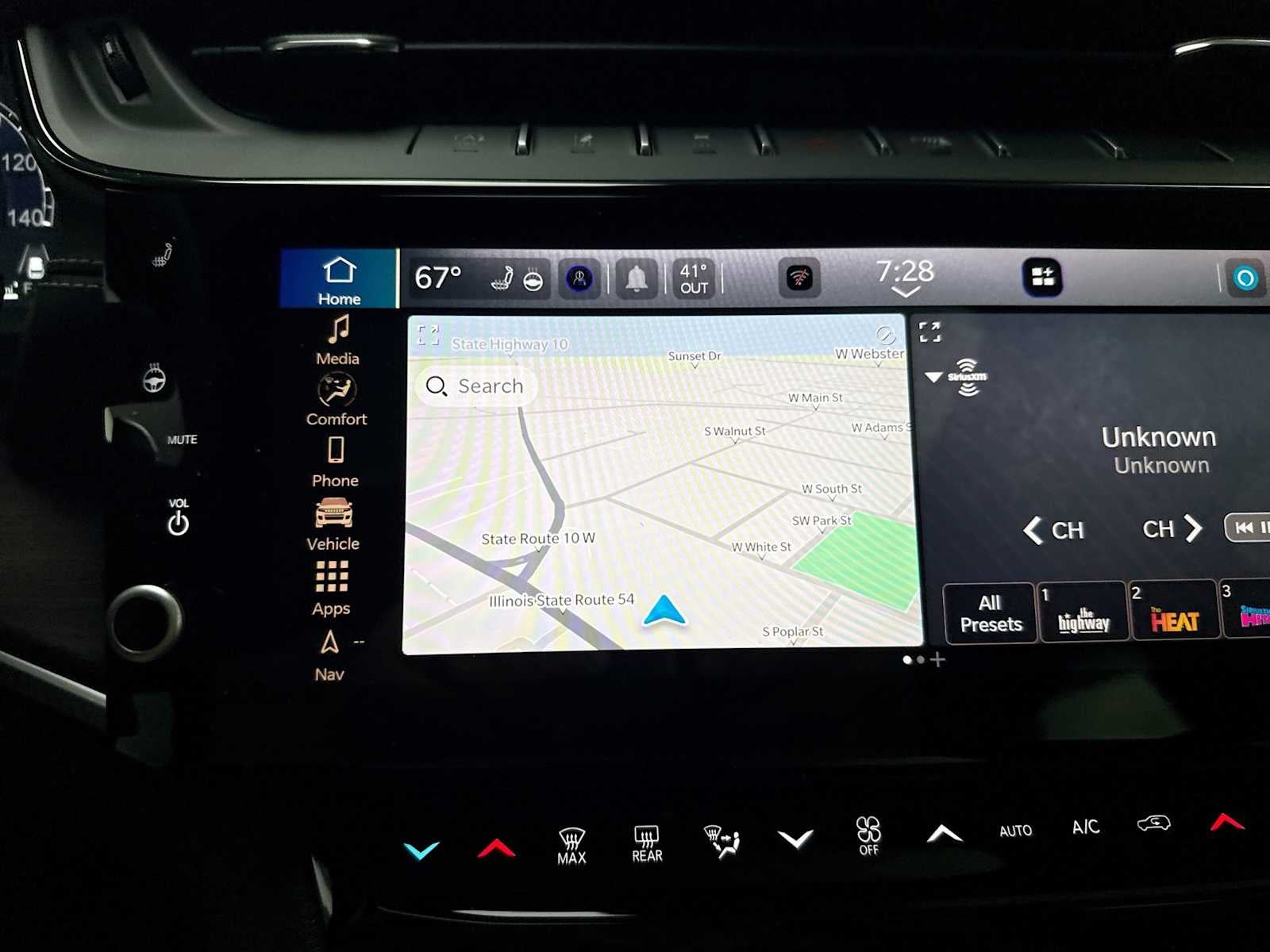 2027 Jeep Grand Cherokee L GRAND CHEROKEE L LAREDO ALTITUDE 4X4