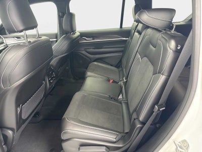 2027 Jeep Grand Cherokee L GRAND CHEROKEE L LAREDO ALTITUDE 4X4