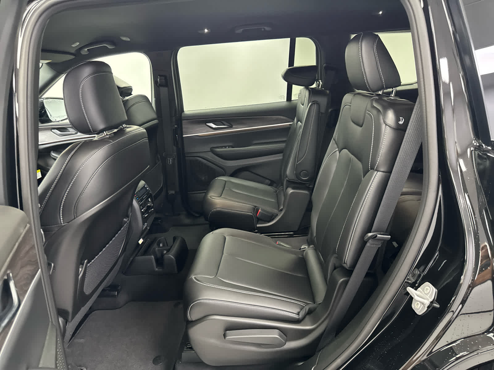 2025 Jeep Grand Cherokee L GRAND CHEROKEE L LIMITED 4X4