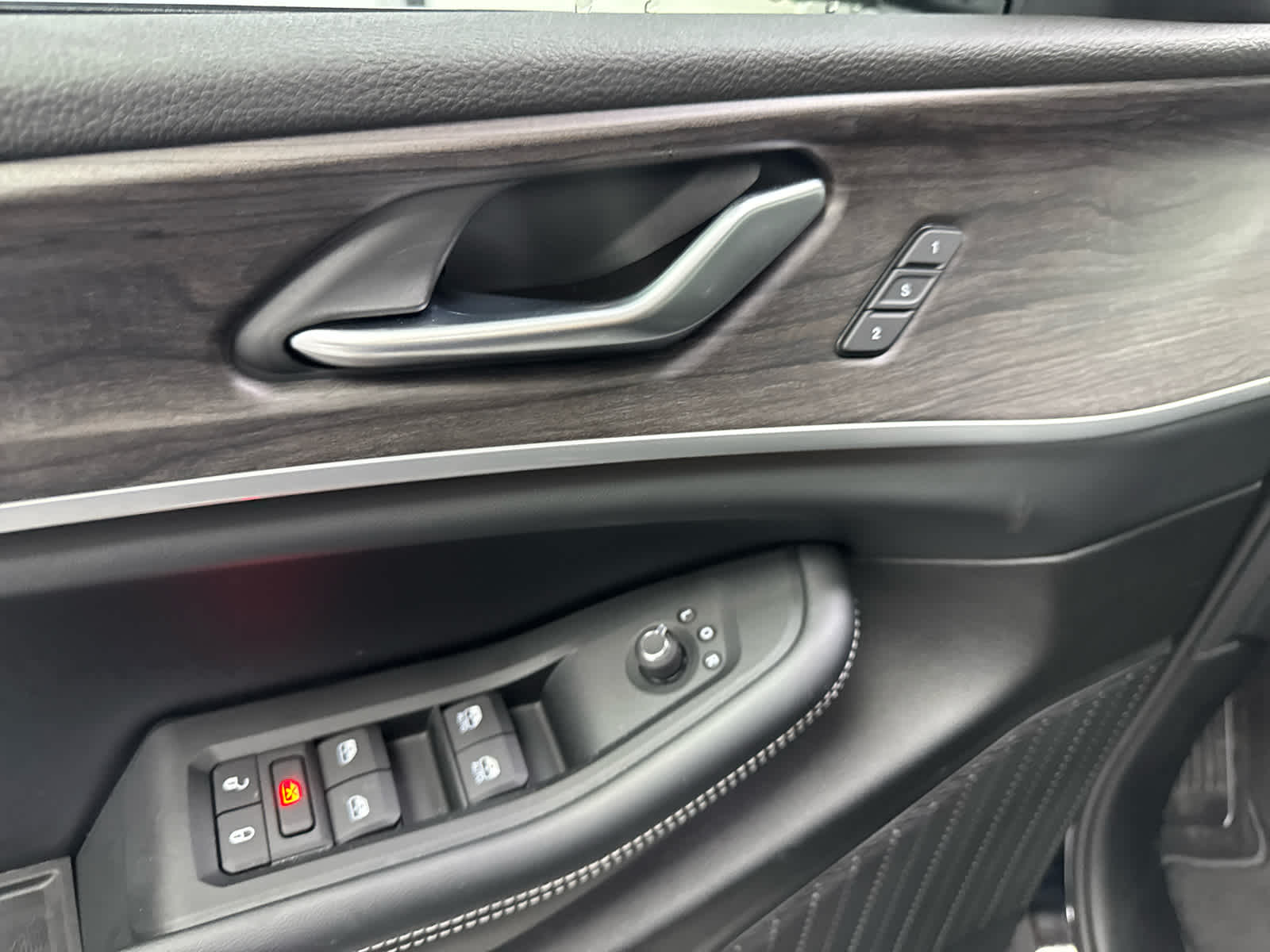 2025 Jeep Grand Cherokee L GRAND CHEROKEE L LIMITED 4X4