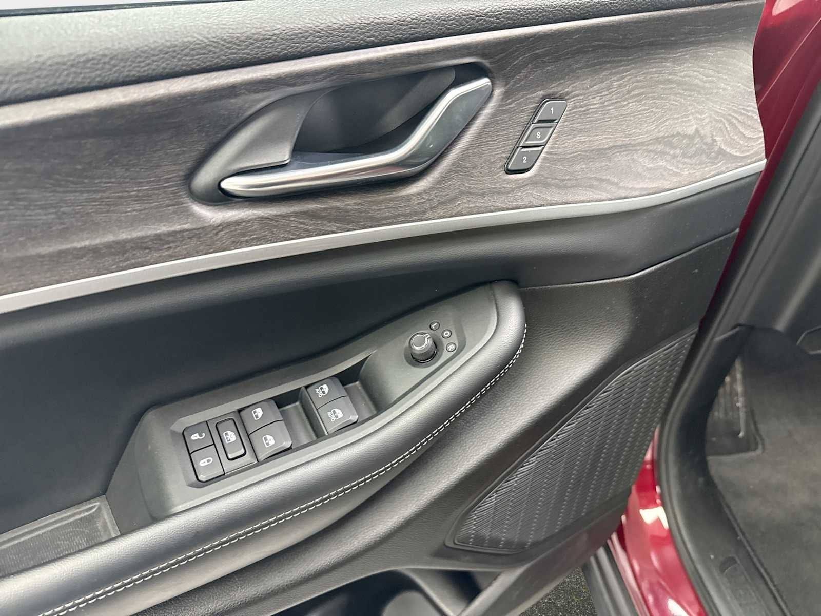 2025 Jeep Grand Cherokee L Limited 4x4
