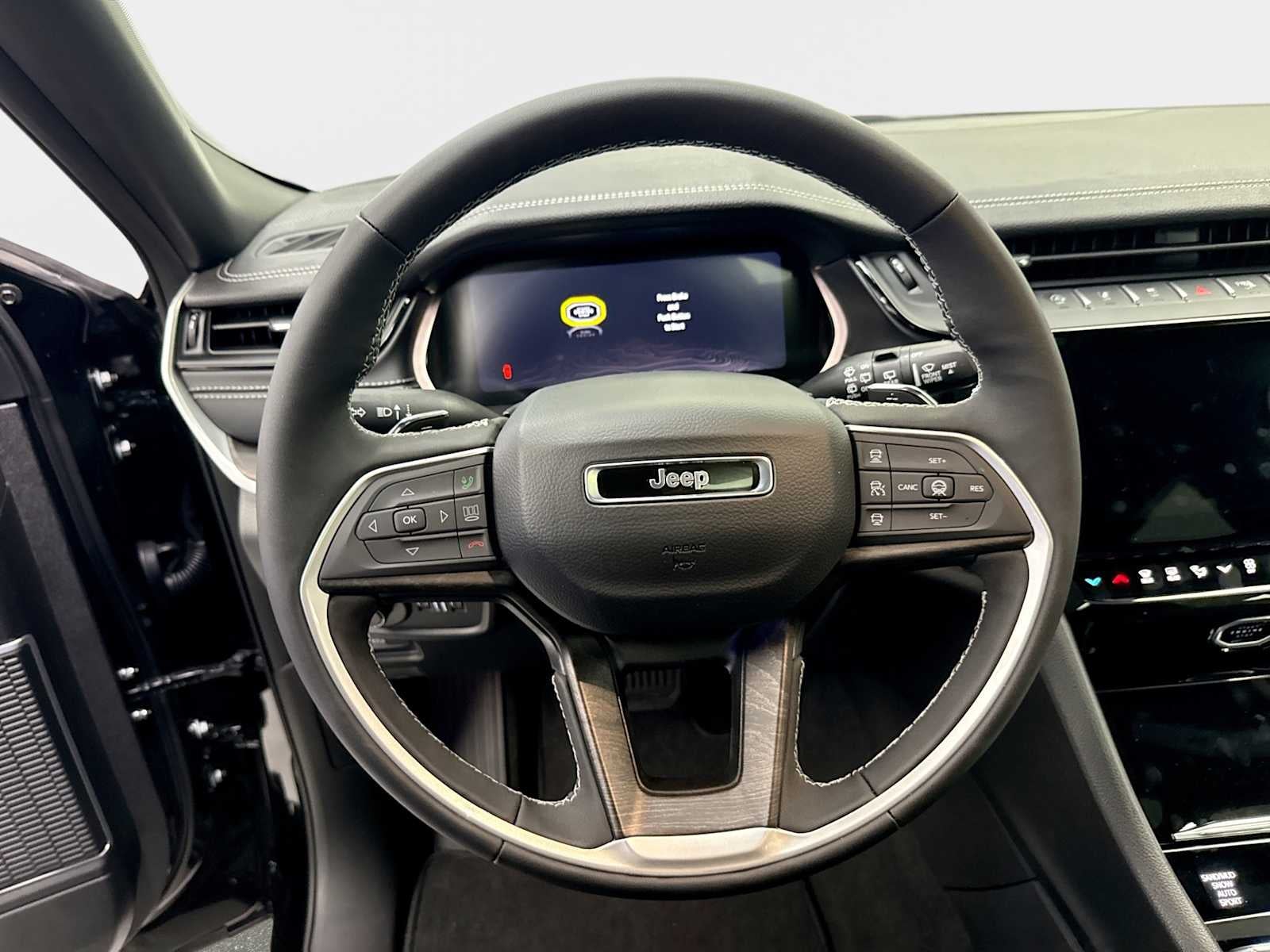 2027 Jeep Grand Cherokee L Limited Reserve
