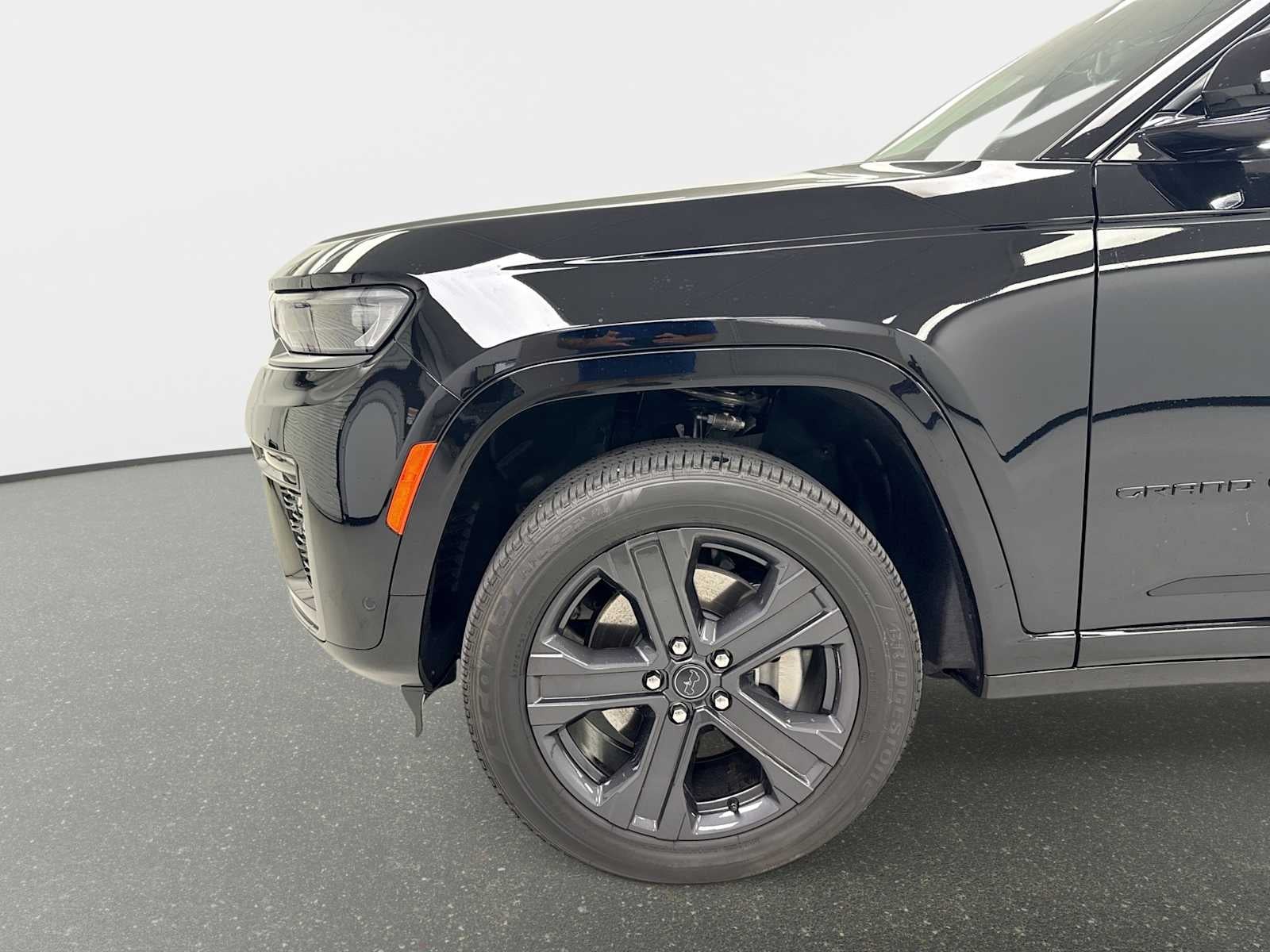 2027 Jeep Grand Cherokee L Limited Reserve