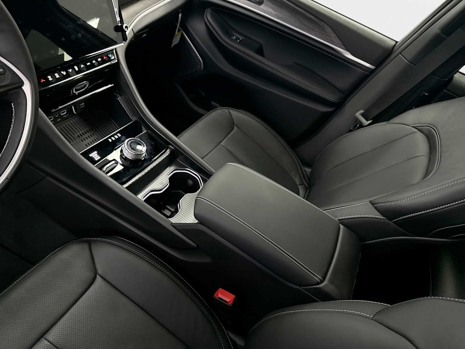 2027 Jeep Grand Cherokee L Limited Reserve