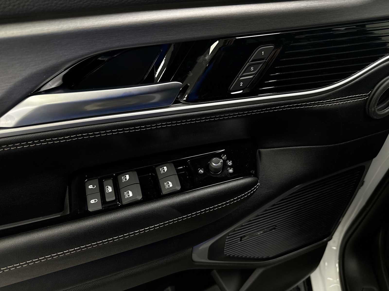 2026 Jeep Grand Wagoneer GRAND WAGONEER UPLAND 4X4
